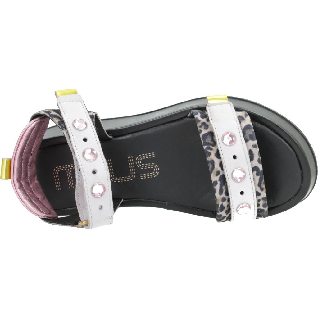 MJUS T en color SKIN (7)