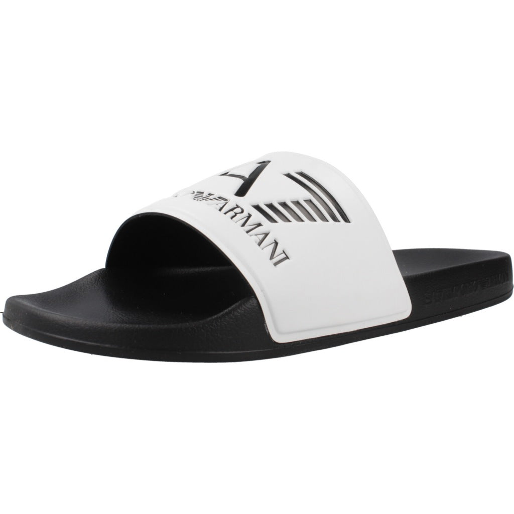 EMPORIO ARMANI SCARPE BEACHWEAR en color MZ (1)
