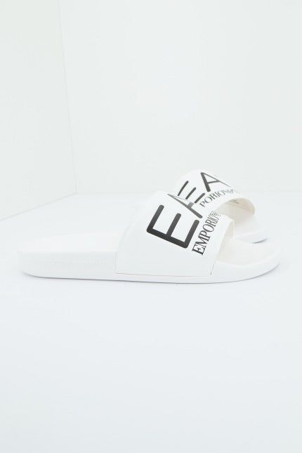 EMPORIO ARMANI BEACHWEAR en color (2)