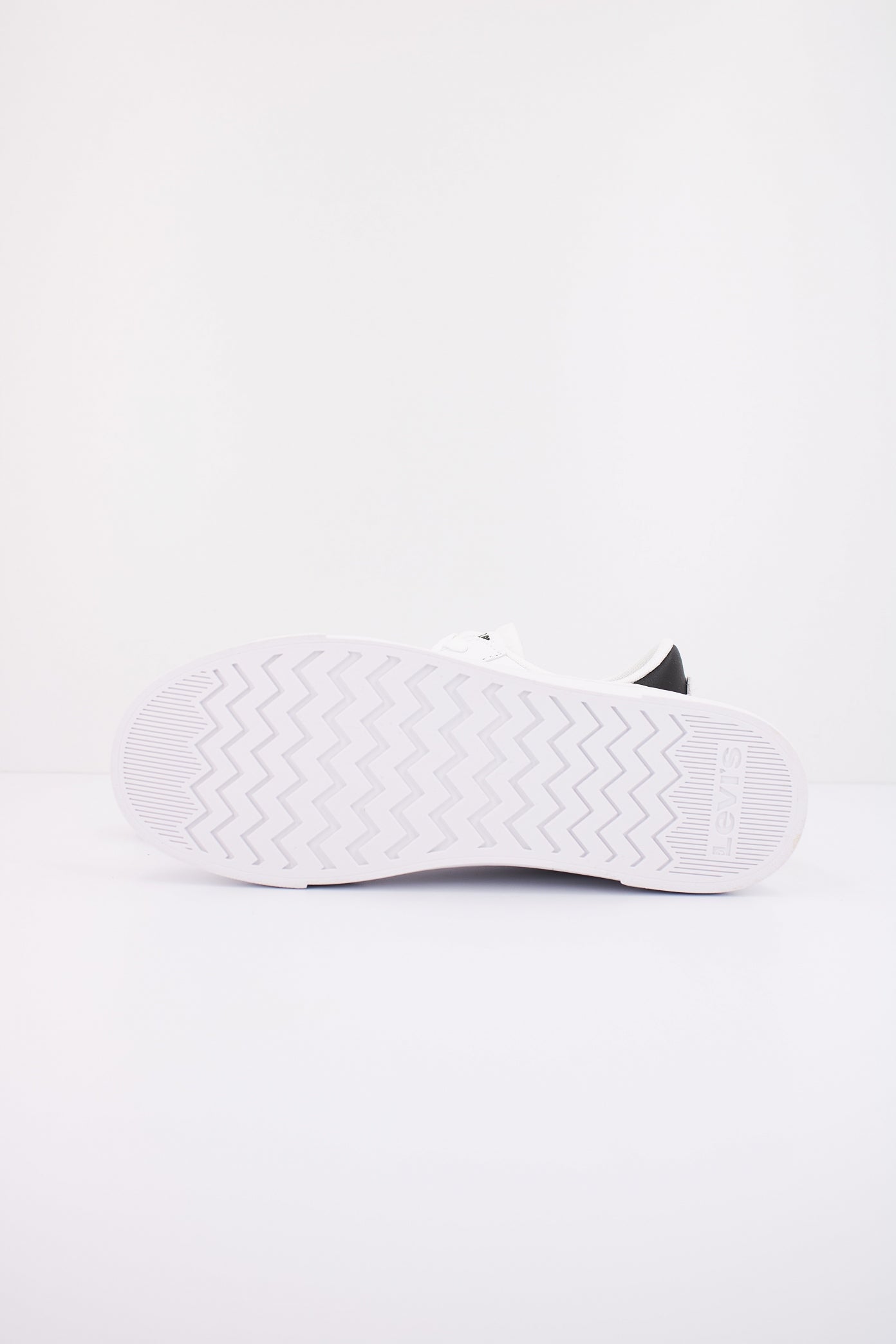 LEVI'S BRYSON en color WHTBLK (5)