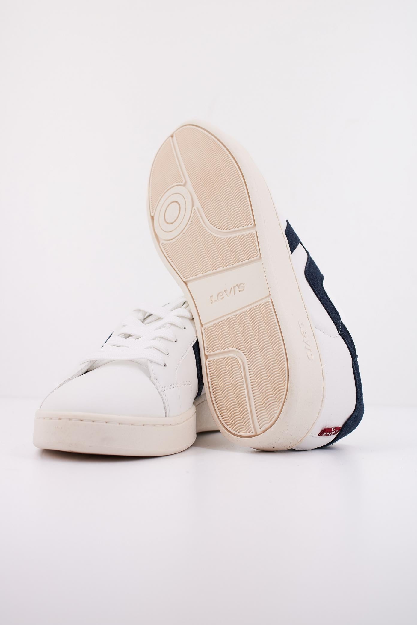 LEVI'S SWIFT JR en color WHVNT (5)