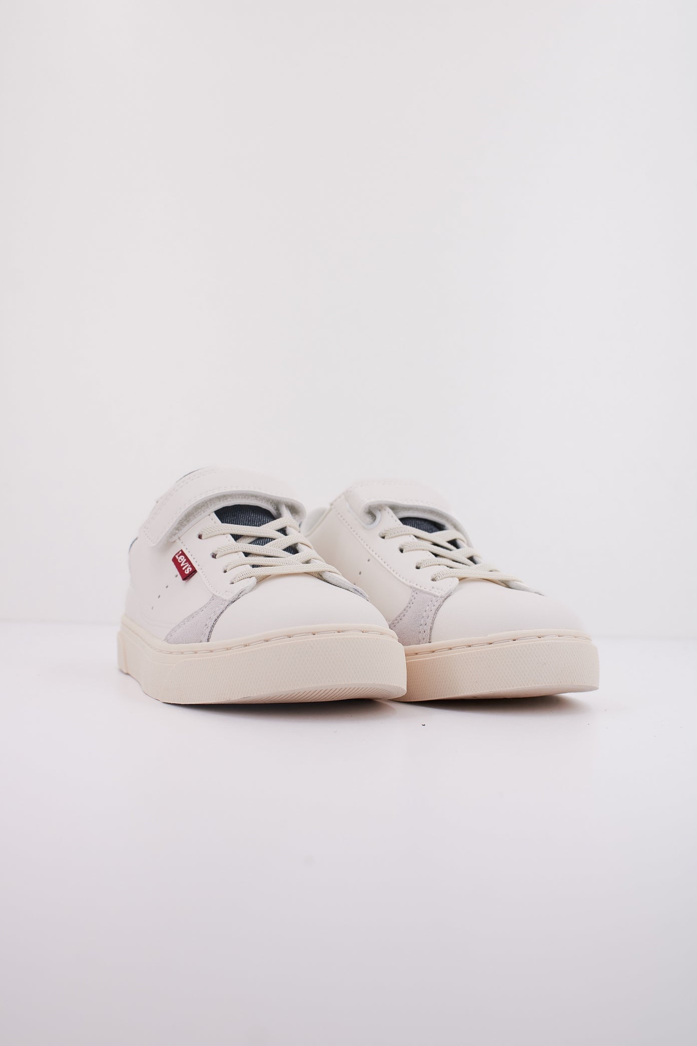 LEVI'S BRYSON en color WHTNVB (2)