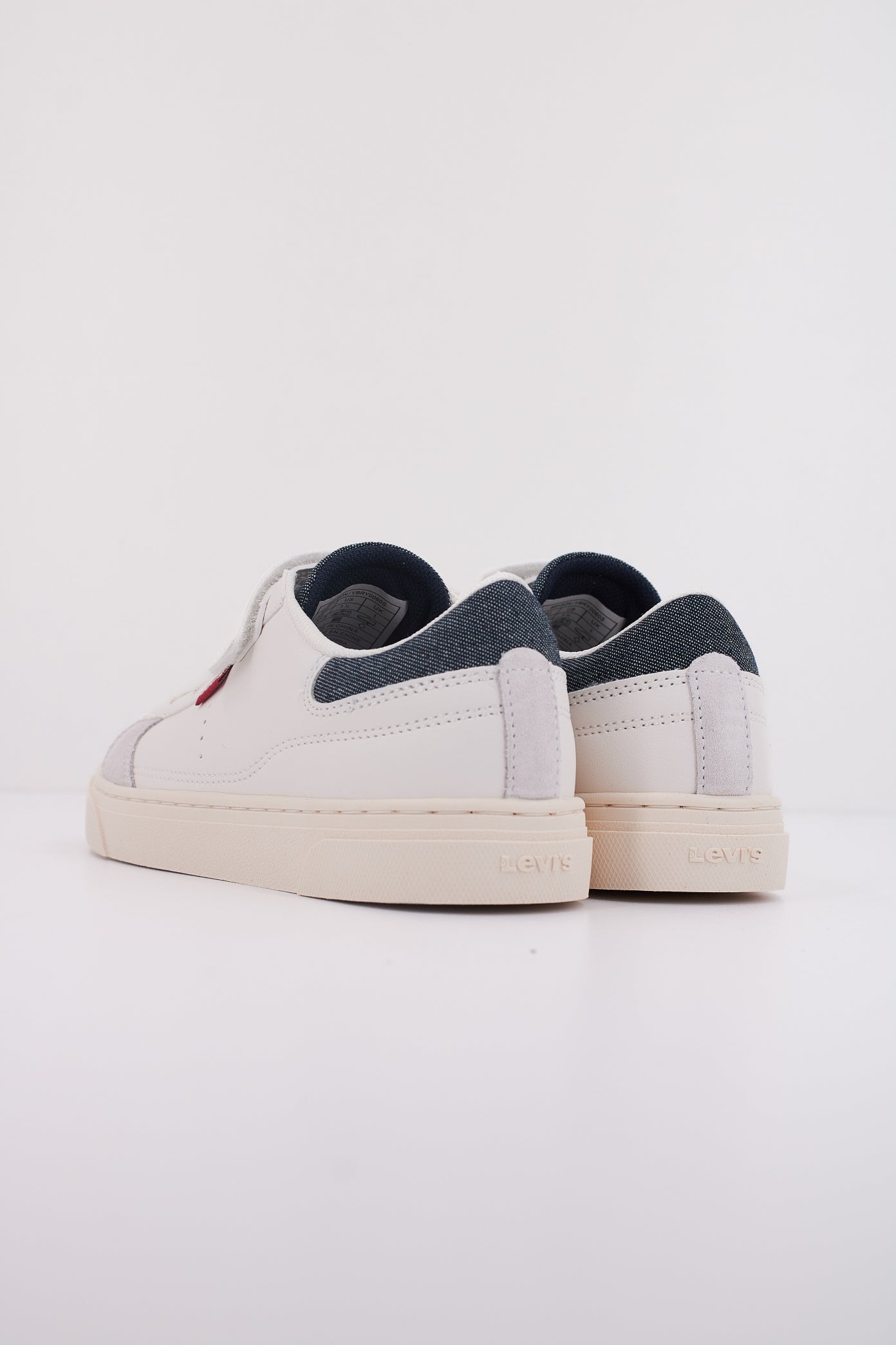 LEVI'S BRYSON en color WHTNVB (4)