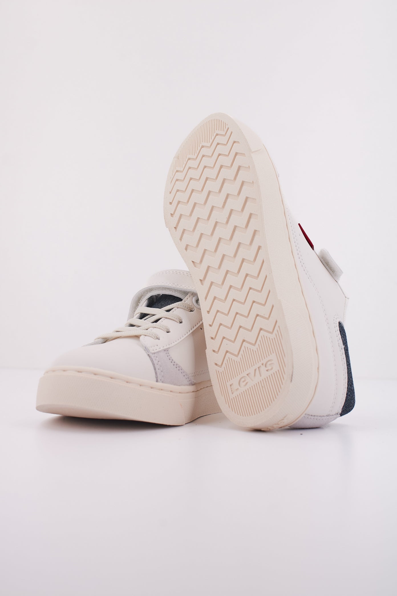 LEVI'S BRYSON en color WHTNVB (5)