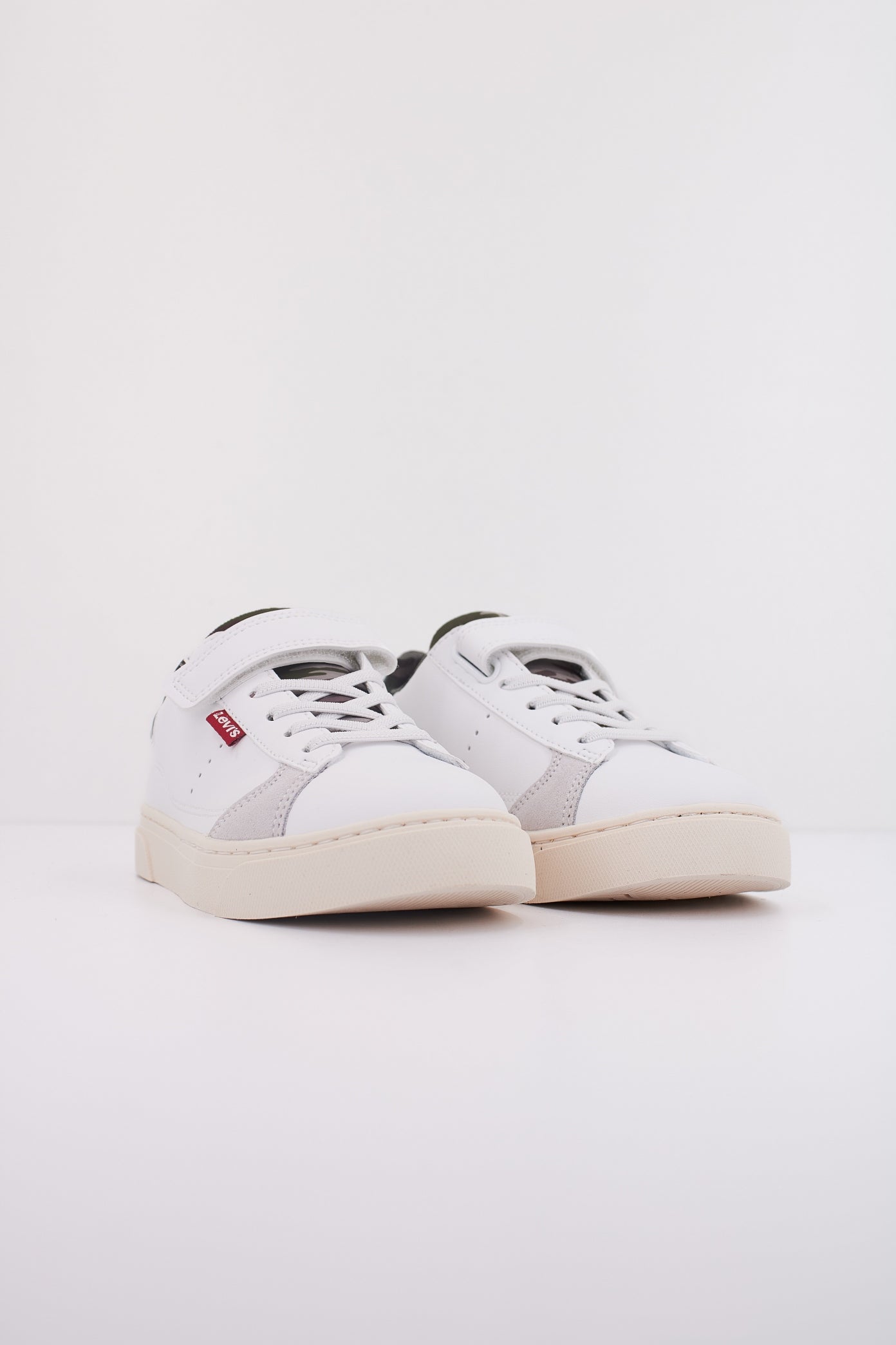 LEVI'S BRYSON en color WHTKHK (2)