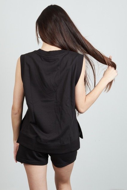 PUMA CLASSICS V-NECK VEST en color BLACK (3)