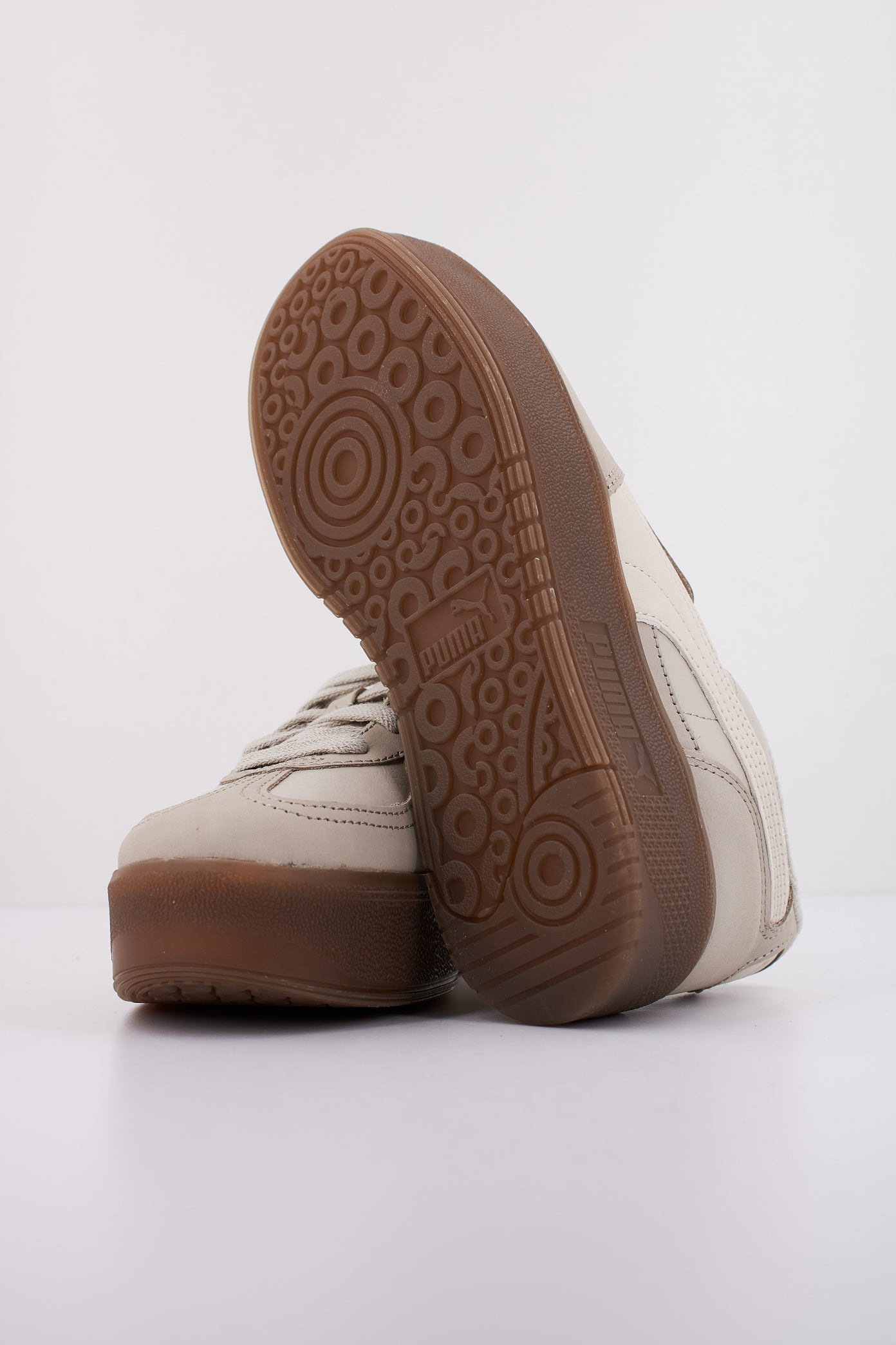 PUMA PALERMO ELEVATA PRM en color BEIGE (5)