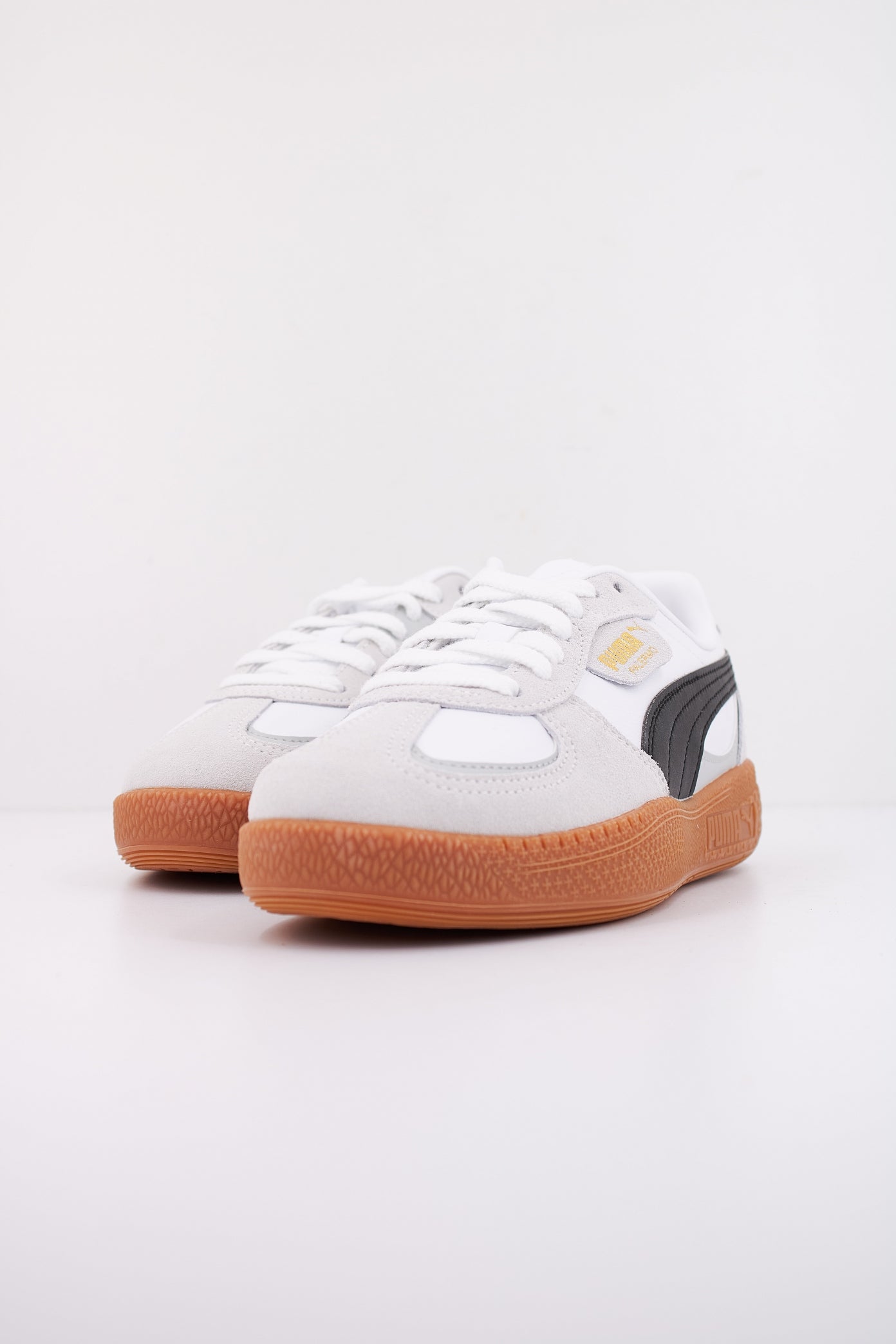 PUMA PALERMO MODA WNS en color WHITE (2)