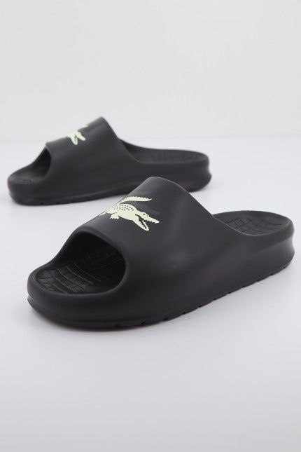LACOSTE SERVE SLIDE . en color BLKWHT (3)