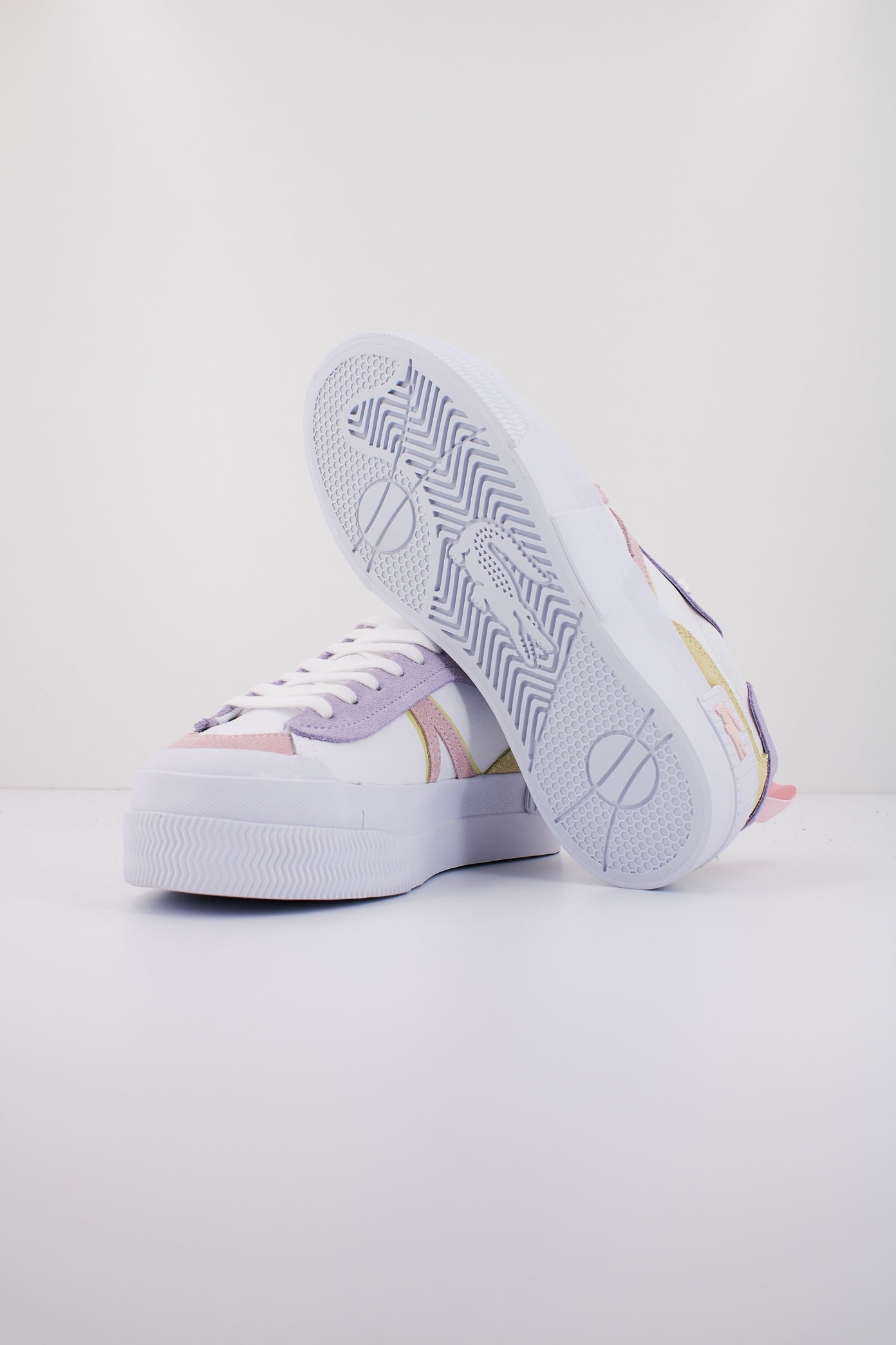LACOSTE LEATHER en color WHTPNK (4)