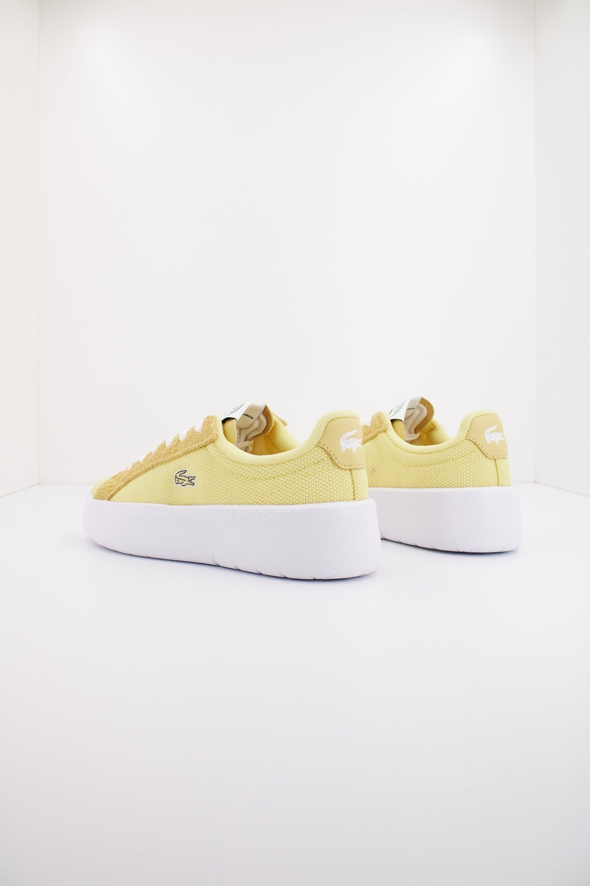 LACOSTE CARNABY PLATFORM LIT en color YLWWHT (3)
