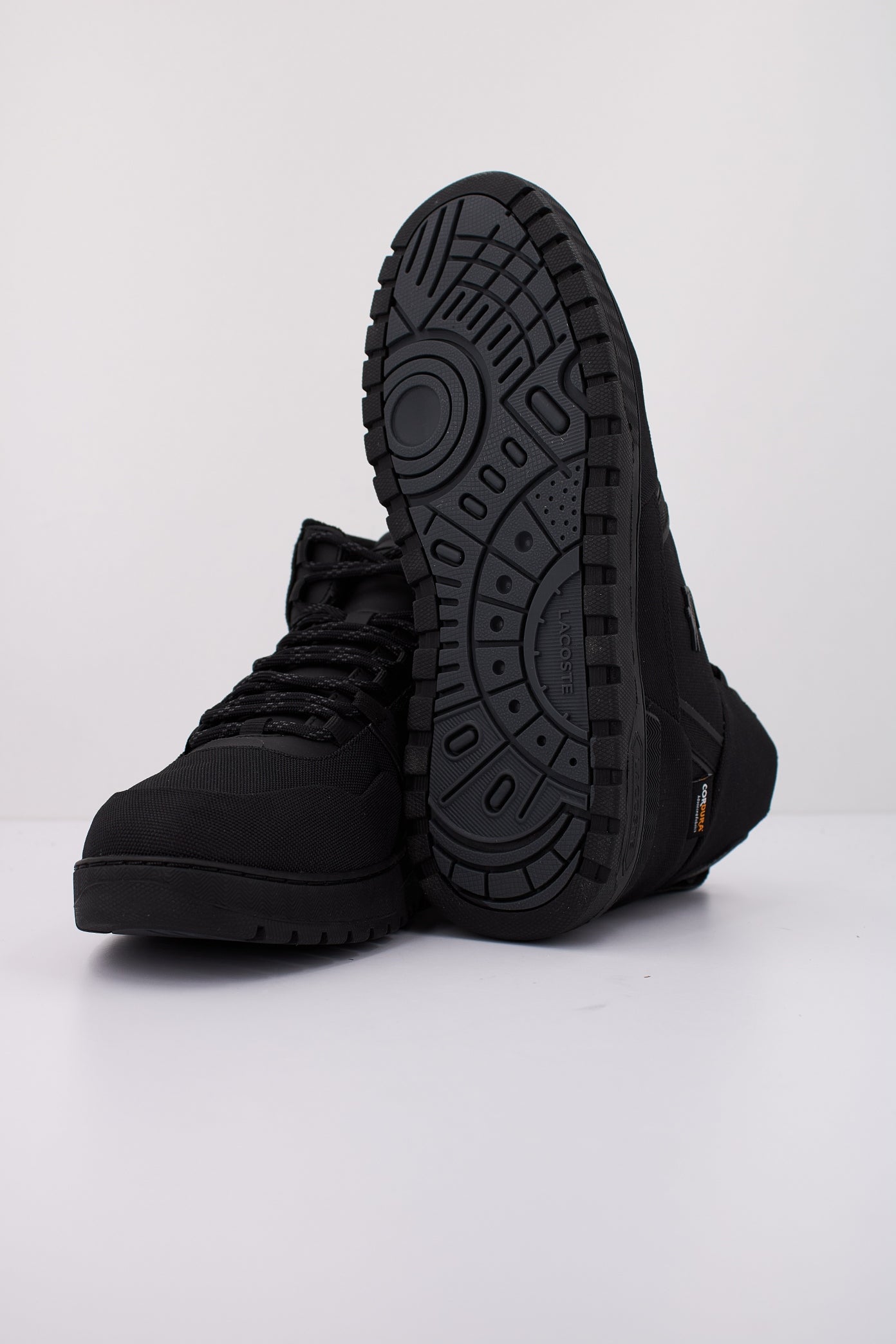 LACOSTE T-CLIP WINTER MID en color BLKBLK (5)