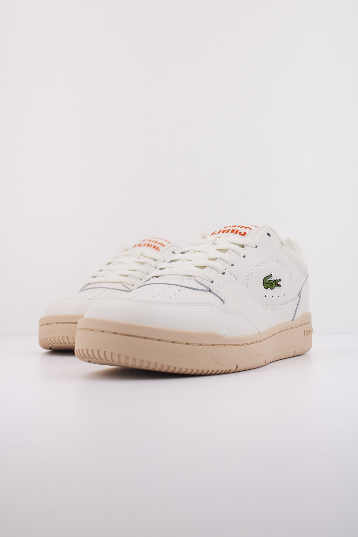 LACOSTE LINEDRIVE SNEAKERS en color WHTTAN (2)