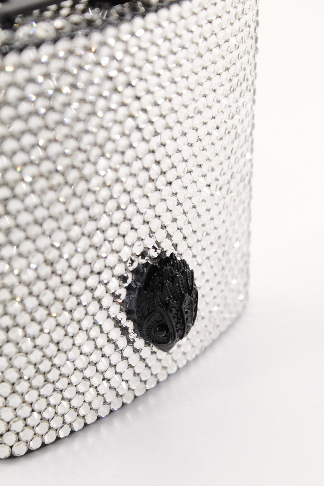 KURT GEIGER LONDON CRYSTAL FLASK en color SLVR (4)