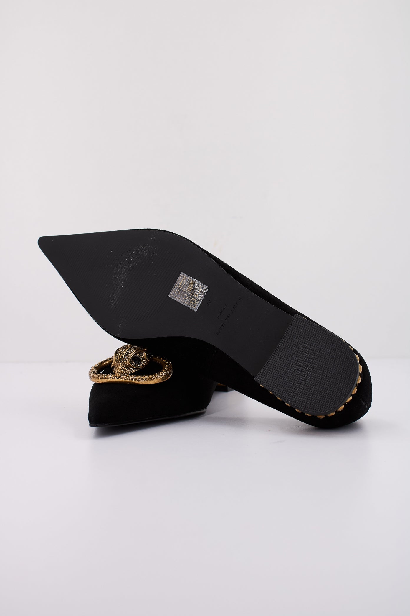 KURT GEIGER LONDON CHELSEA POINT FLAT en color BLACK (5)