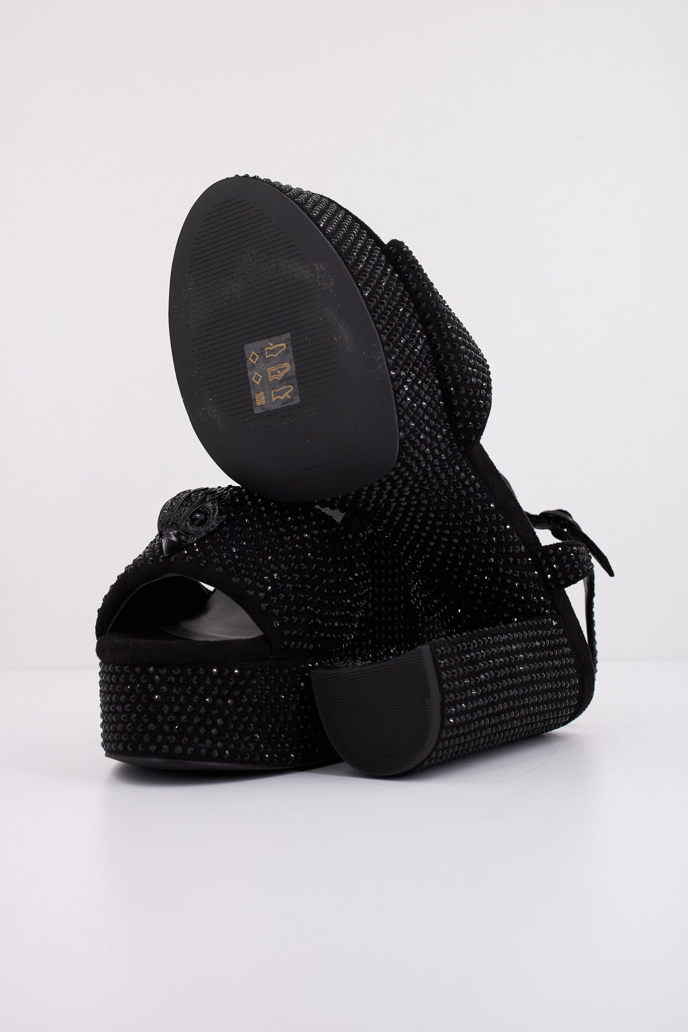 KURT GEIGER LONDON KENSINGTON PLATFORM en color BLKOTHR (5)
