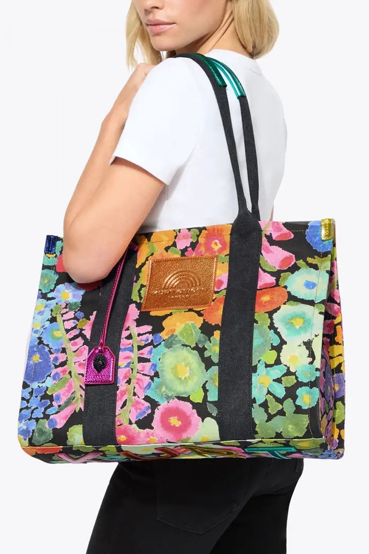 KURT GEIGER LONDON SMALL SOUTHBANK TOTE en color CHRCL (4)