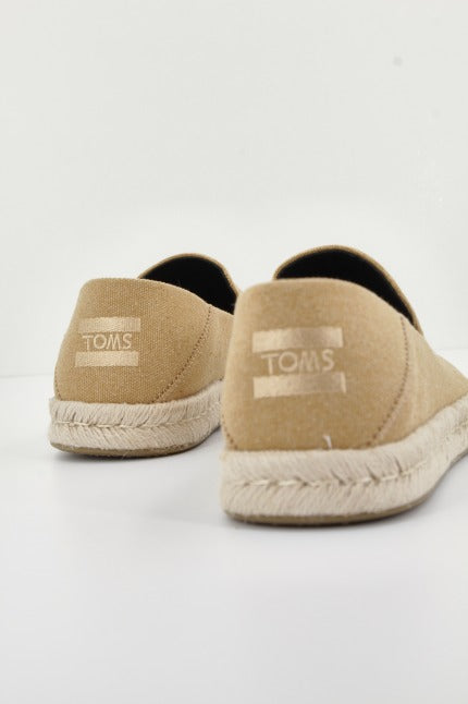 TOMS SANTIAGO en color BROWN (3)