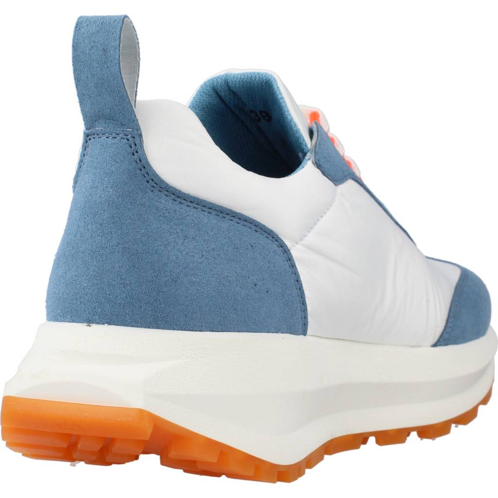 VEGTUS TUNDRA en color WHTSKY  (3)