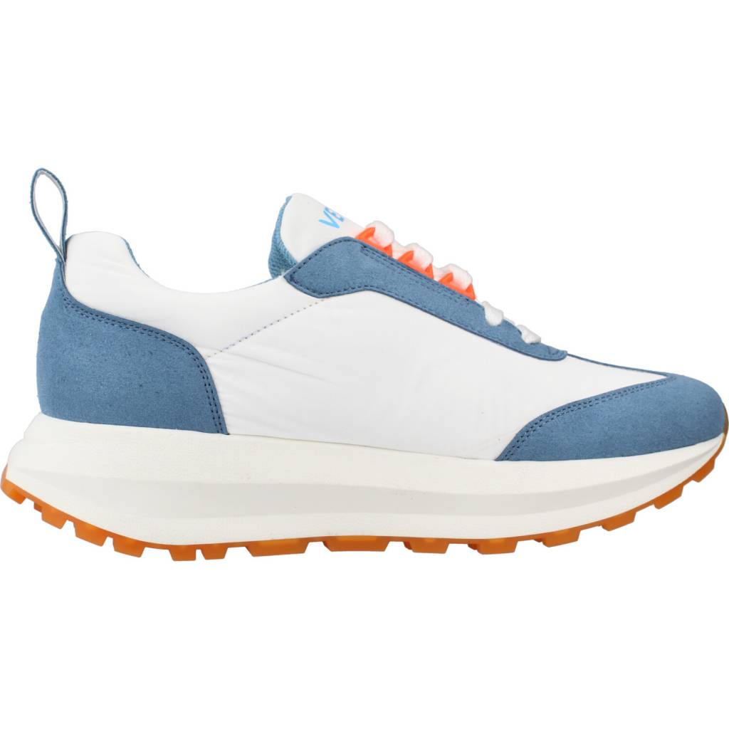 VEGTUS TUNDRA en color WHTSKY  (4)