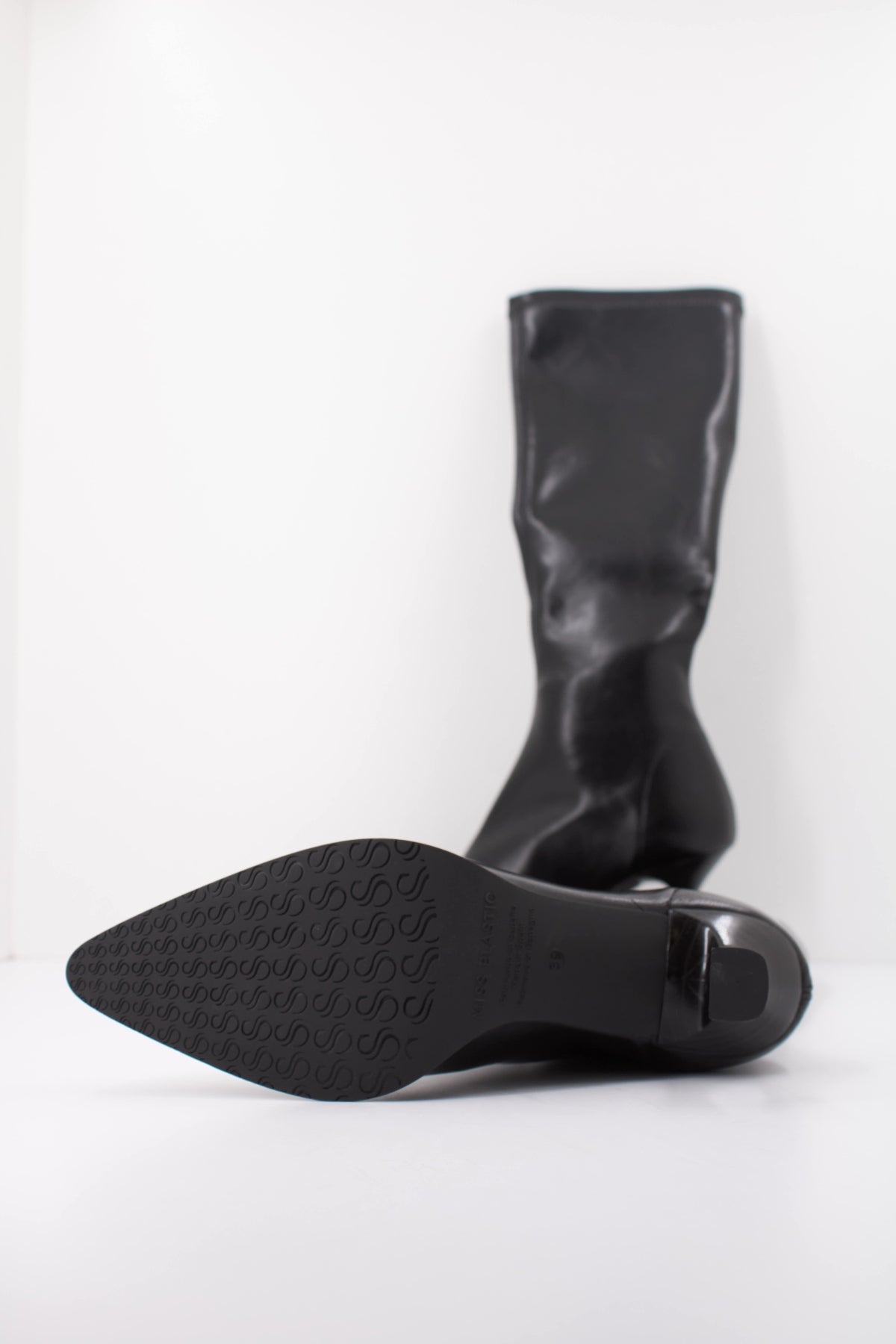 MISS ELASTIC BOTA ZETA PLUS WOW en color NEGRO (5)