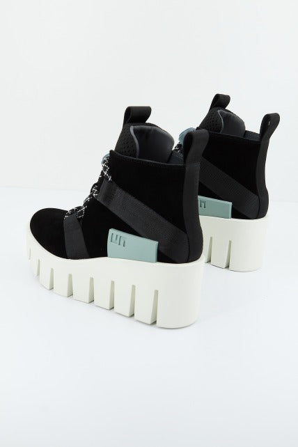 UNITED NUDE UN GRIP NOMAD LO II en color BASALT (2)