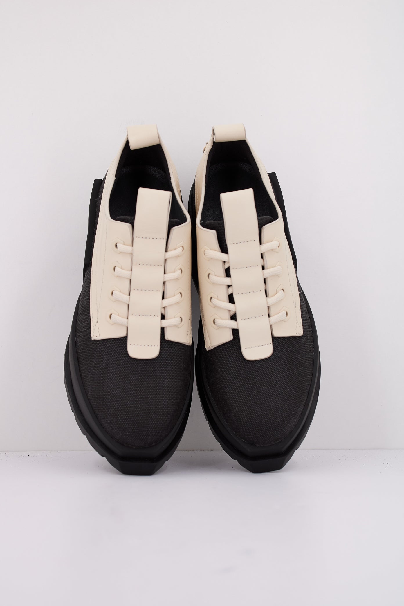 UNITED NUDE UN ROKO PATROL DERBY en color MONO  (3)