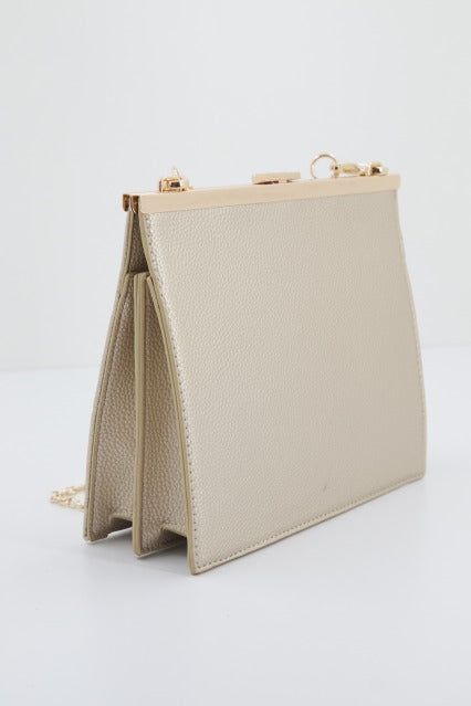 MENBUR M BOLSO ACOLCHA en color GOLD (2)