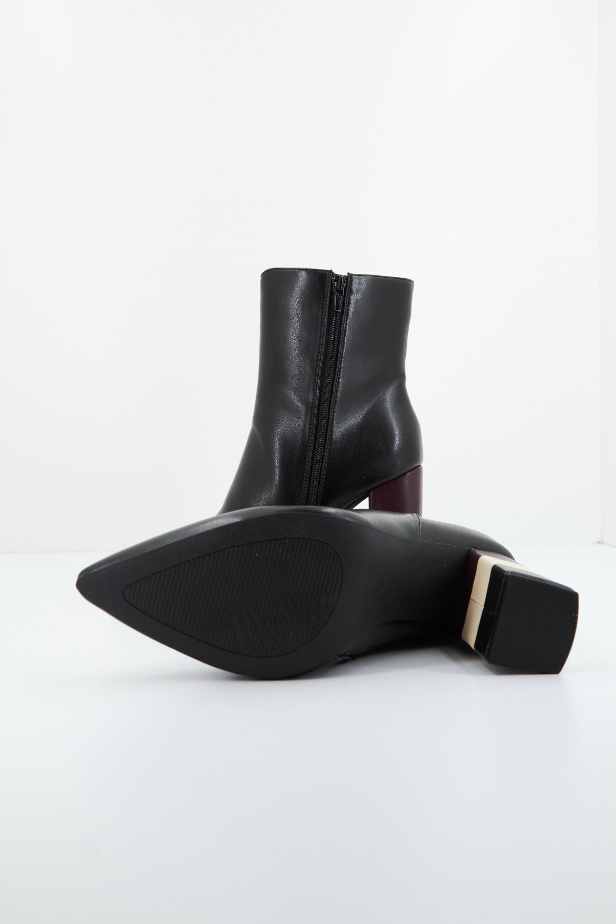 MENBUR M en color BLACK (4)