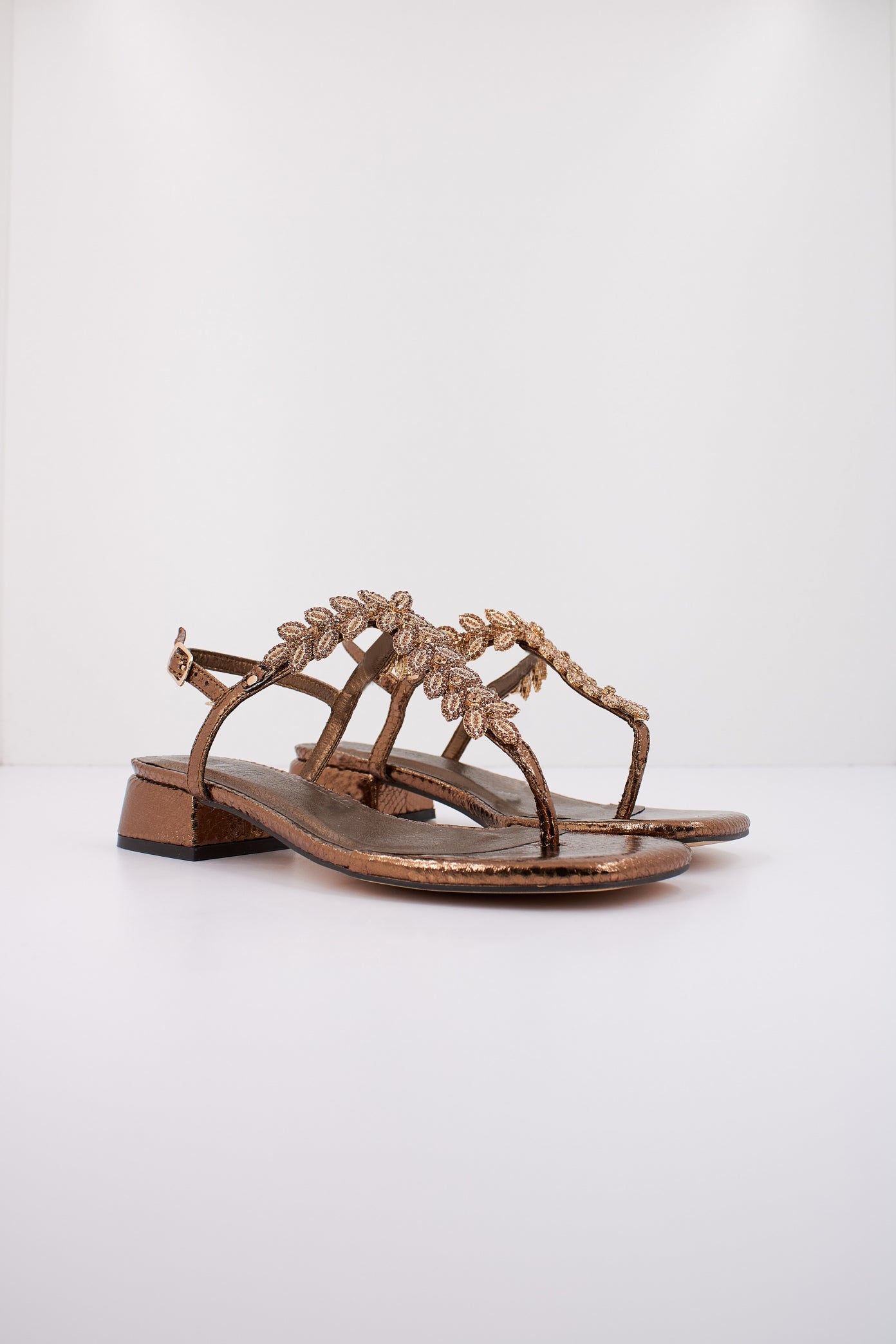 MENBUR M en color BRONZE (2)