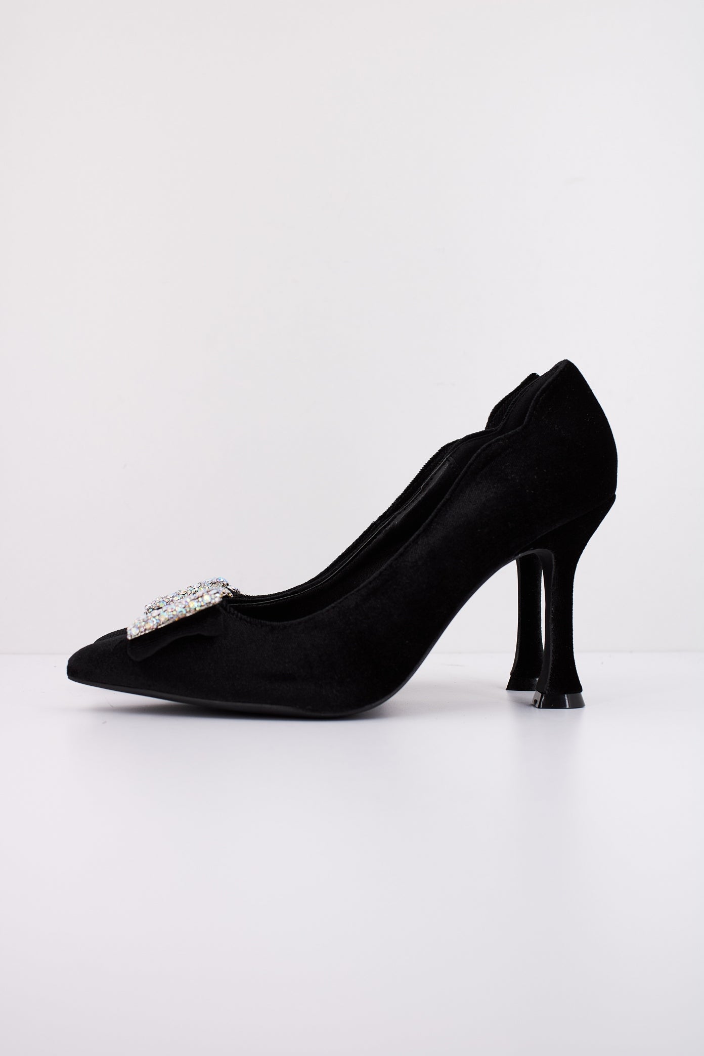MENBUR WM en color BLACK (1)