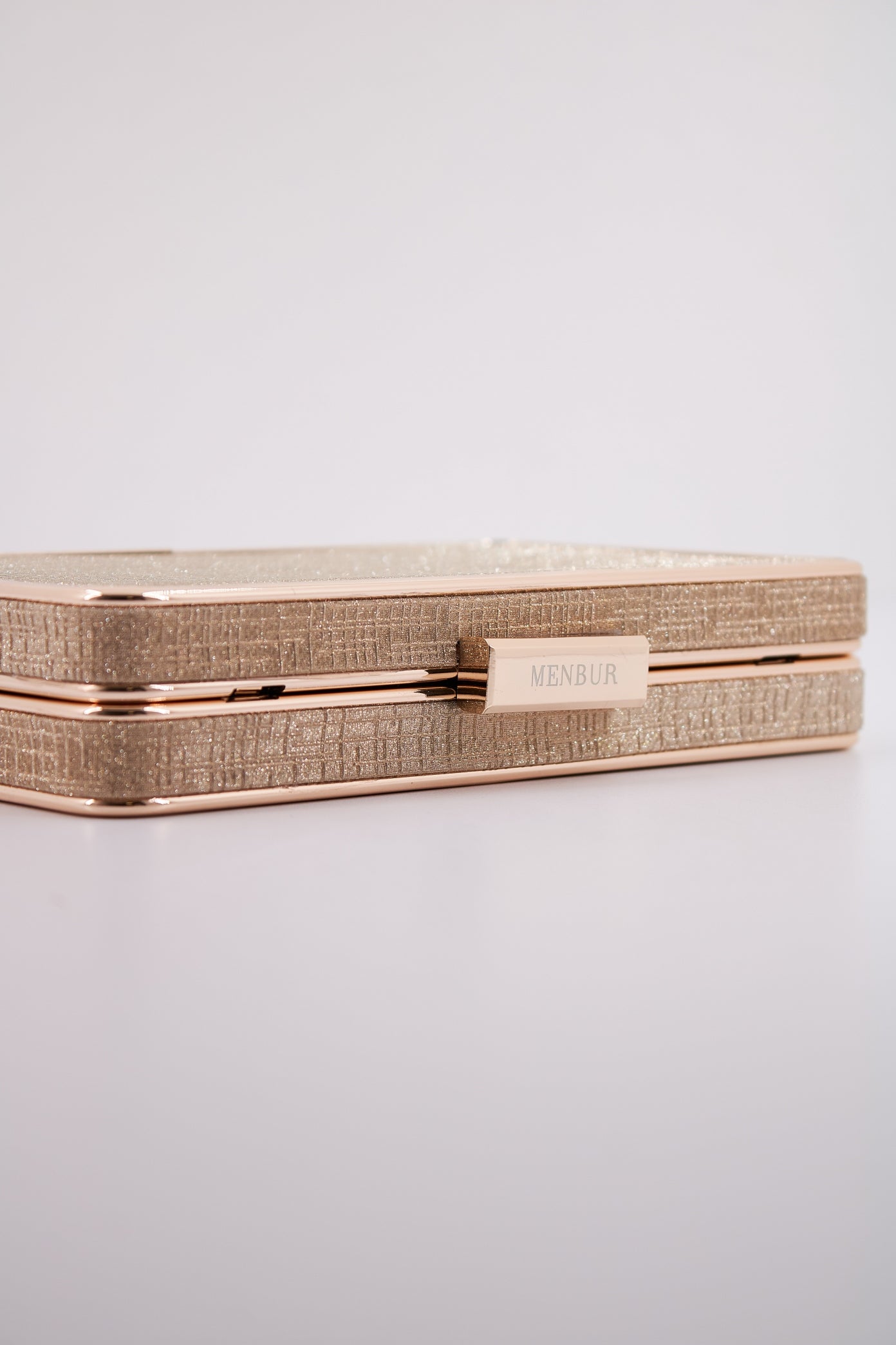MENBUR M en color GOLD (5)