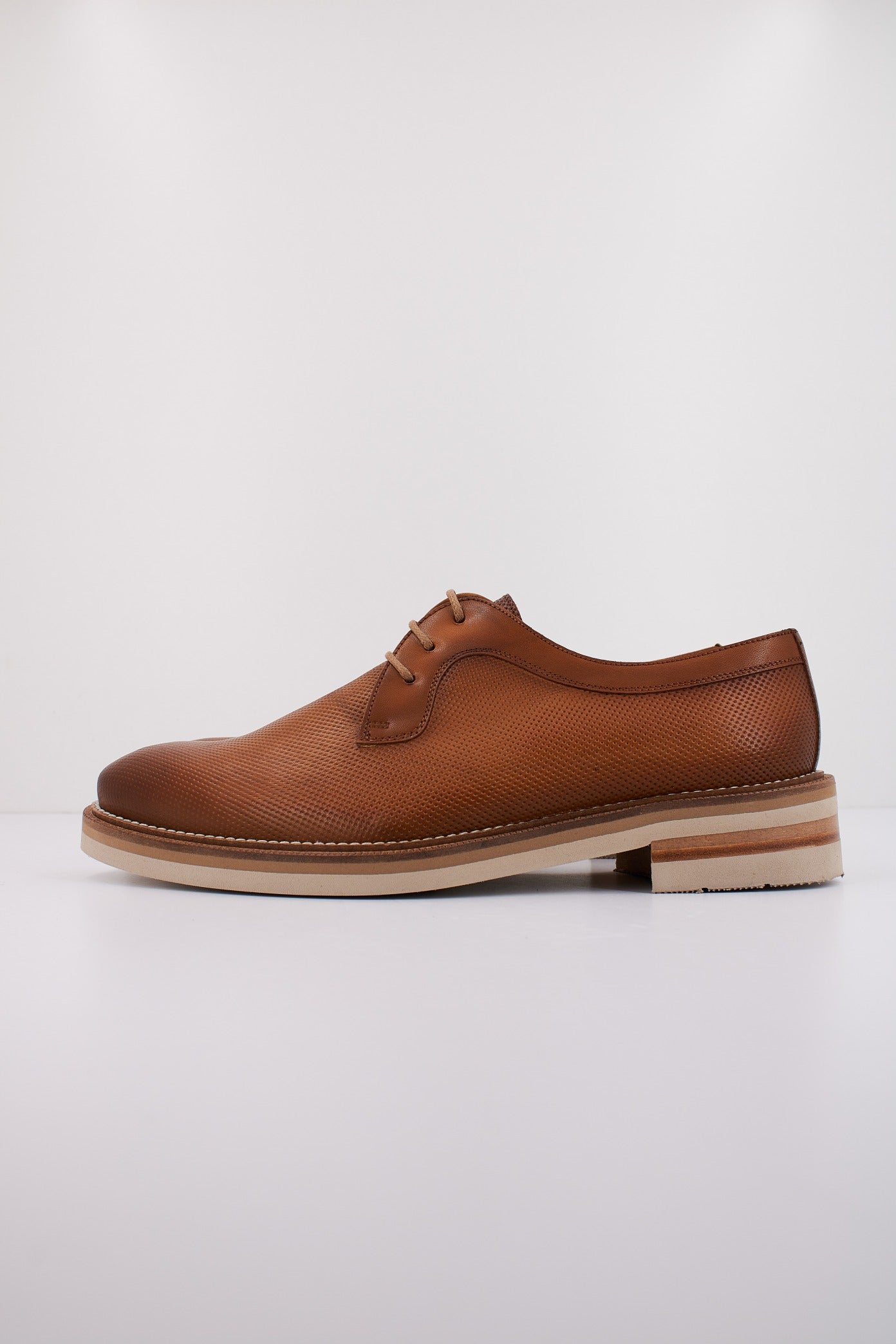 KEEP HONEST KH en color CUERO (1)