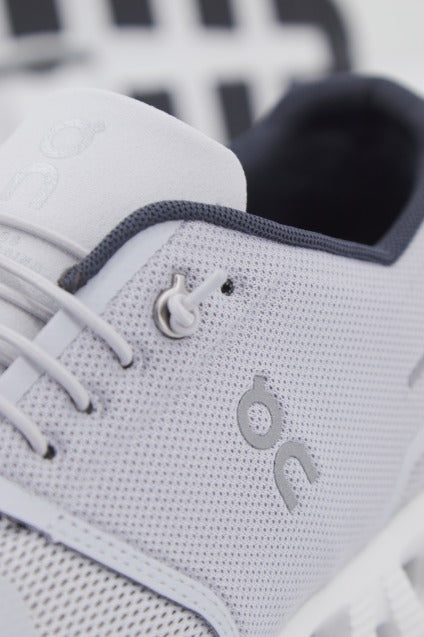 ON RUNNING CLOUD en color WHITE (4)