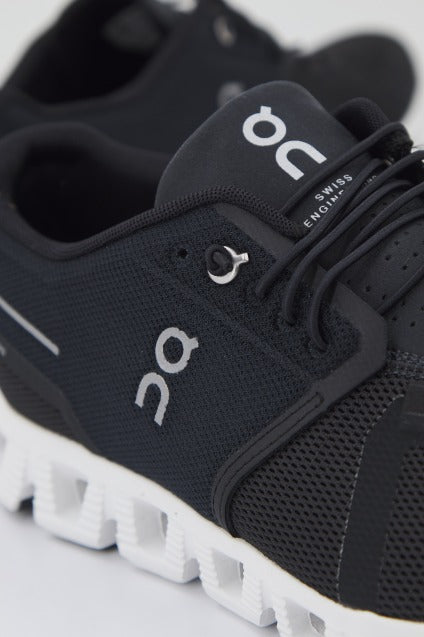ON RUNNING CLOUD en color BLACK (4)