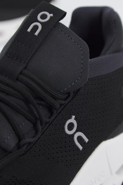 ON RUNNING CLOUDNOVA en color WHITE (4)