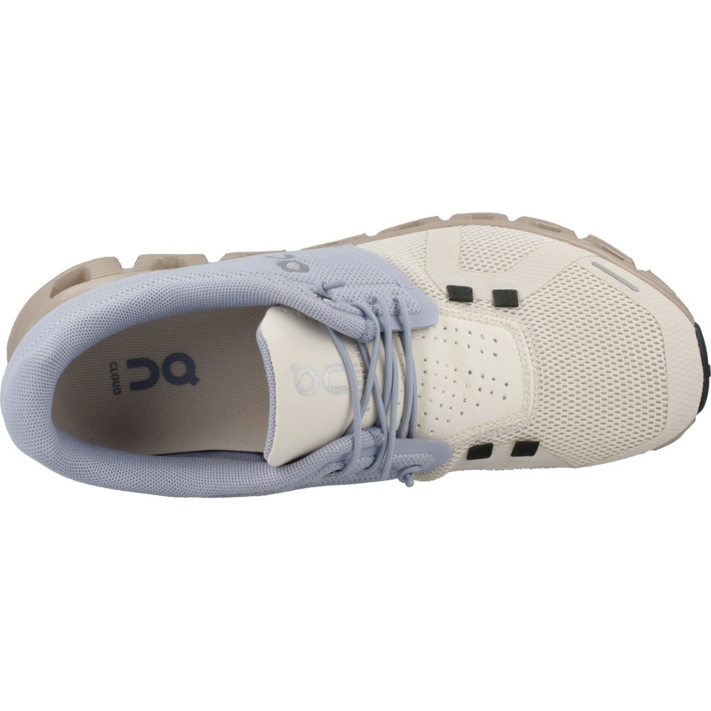 ON RUNNING CLOUD W en color MOON (7)