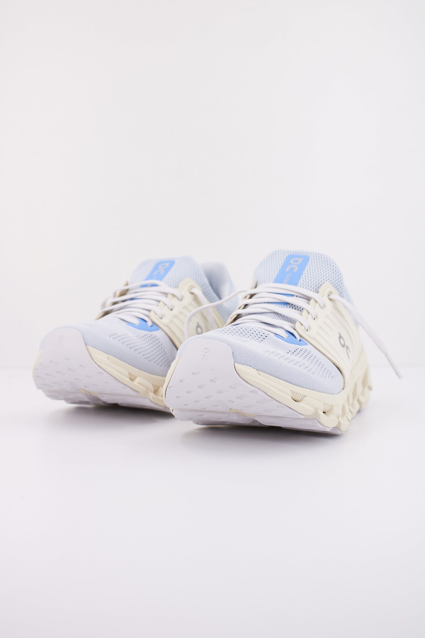 ON RUNNING CLOUDSWIFT AD en color CREAM (2)