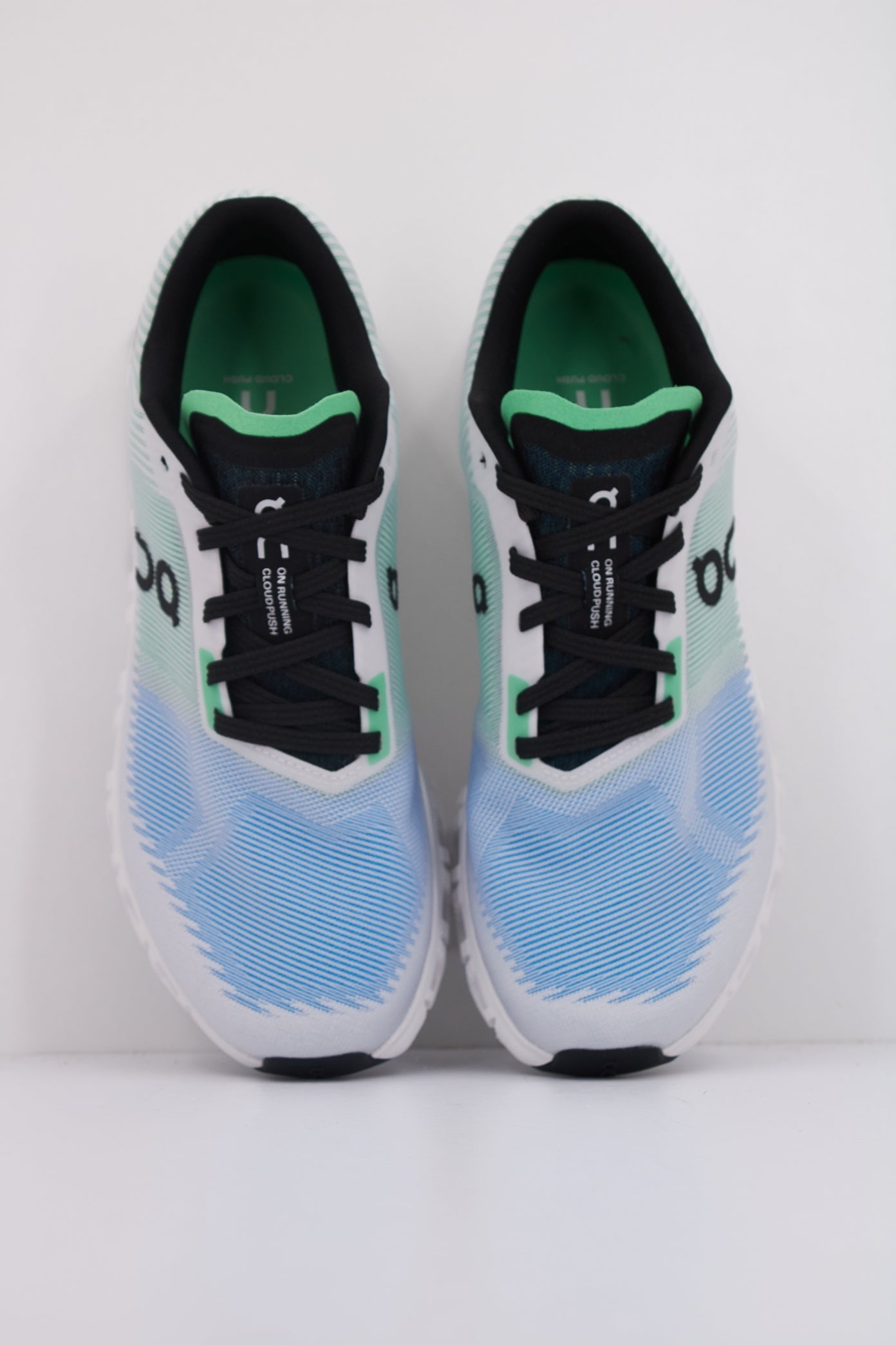 ON RUNNING CLOUD PUSH en color HORIZON (3)