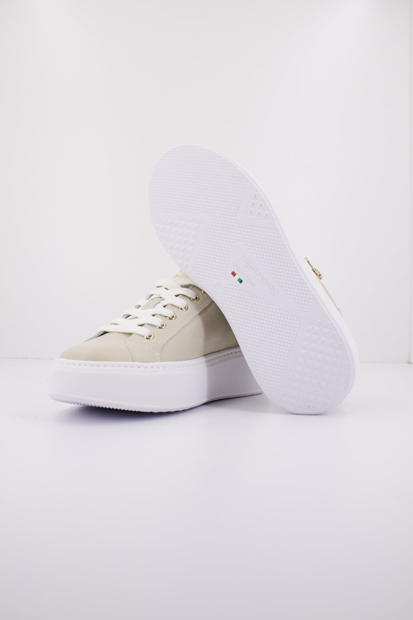 NERO GIARDINI ED en color (4)