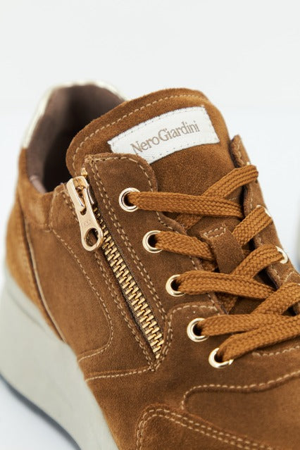 NERO GIARDINI ID en color (4)