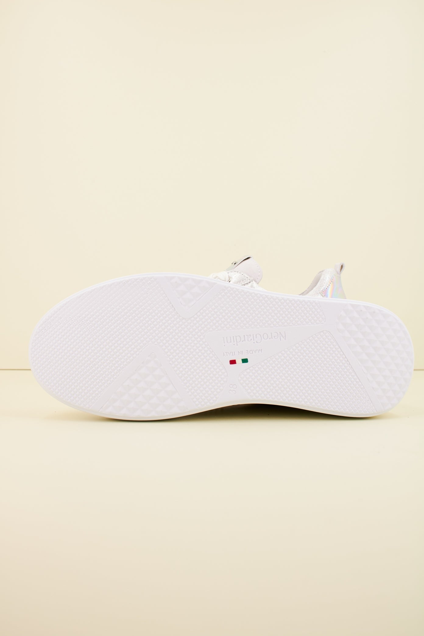 NERO GIARDINI ED en color (4)