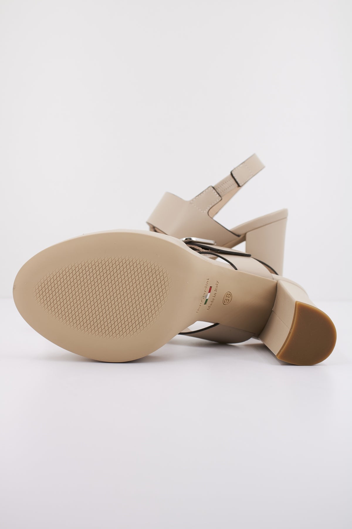 NERO GIARDINI ED en color (4)