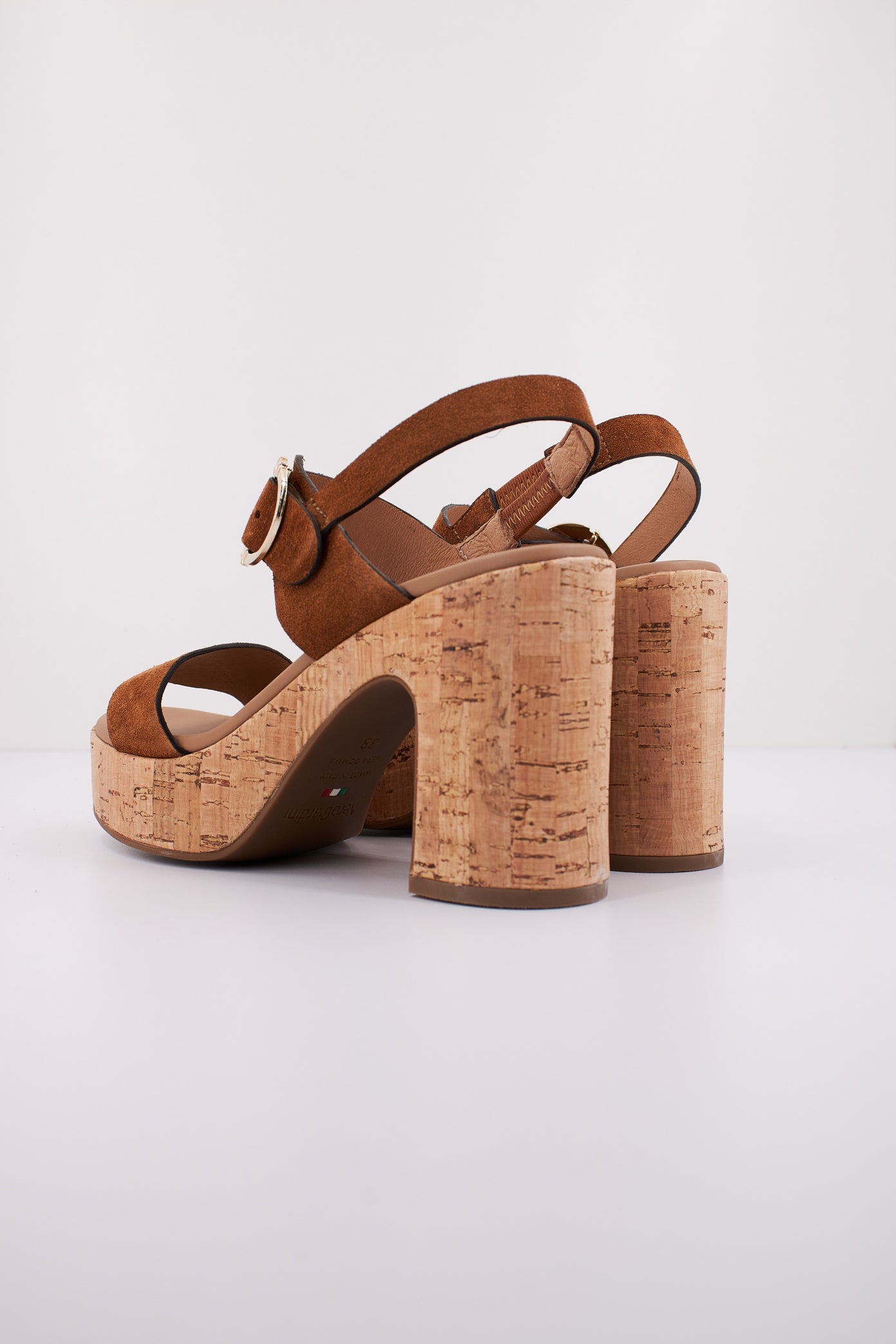 NERO GIARDINI ED  en color   (3)