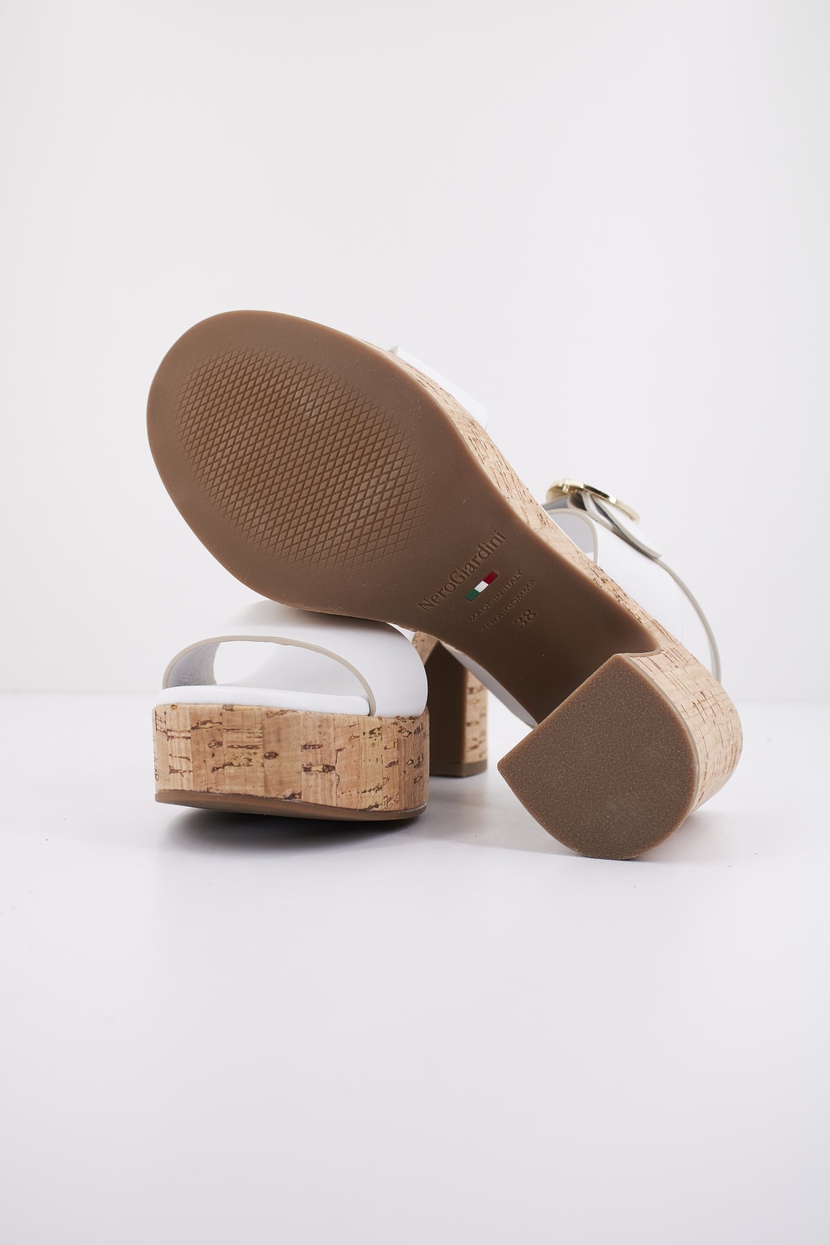 NERO GIARDINI ED en color (4)