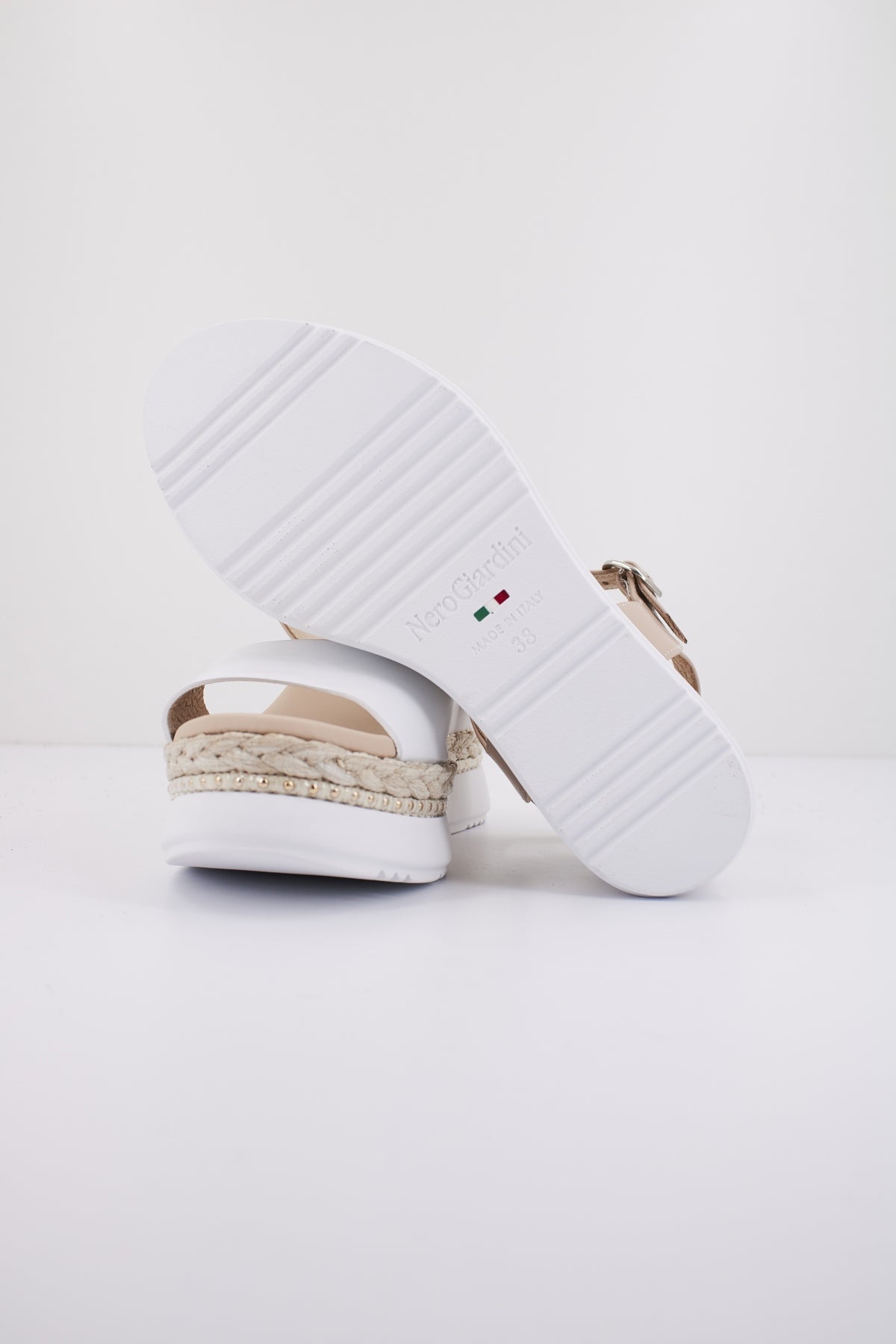 NERO GIARDINI ED en color (4)