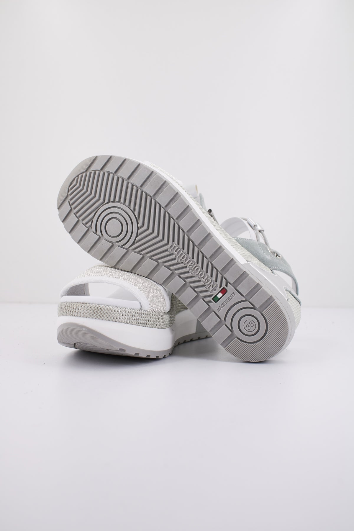 NERO GIARDINI ED en color (4)