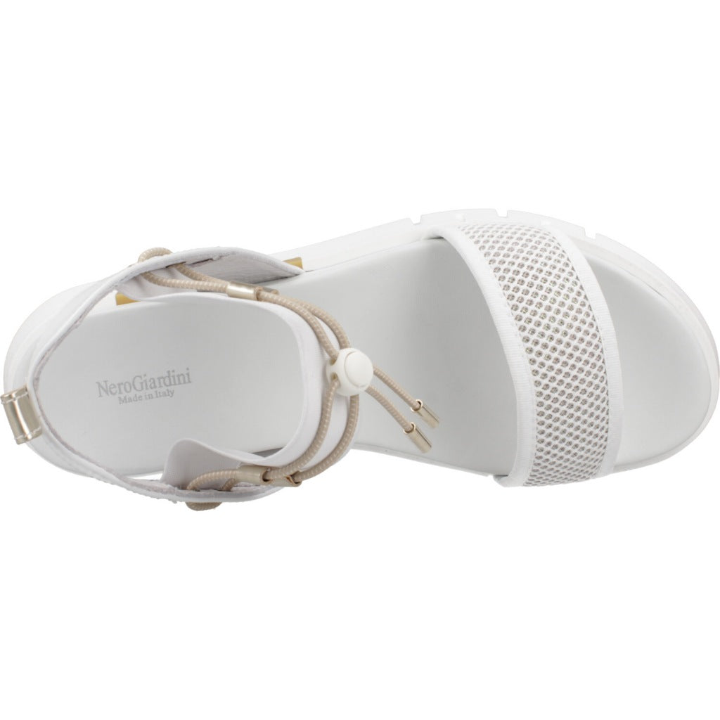 NERO GIARDINI ED en color (7)