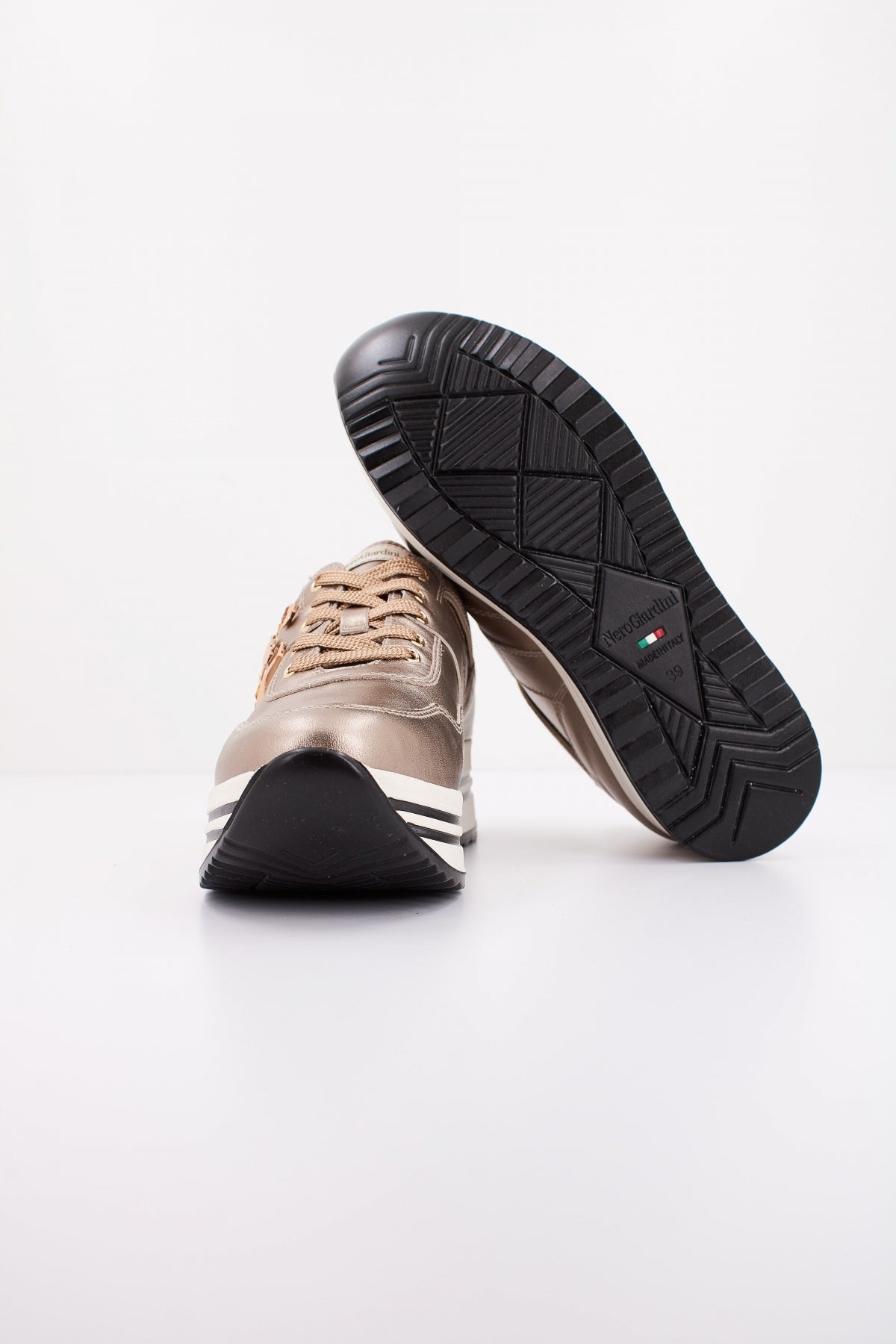 NERO GIARDINI ID en color (5)