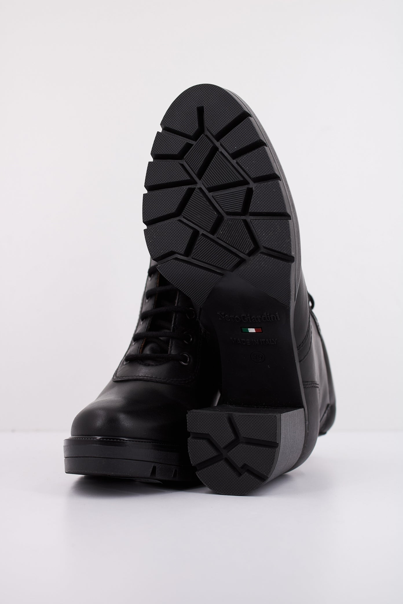 NERO GIARDINI ID en color (5)